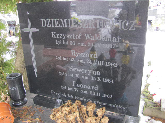 Grób Krzysztof Waldemar Dziemieszkiewicz