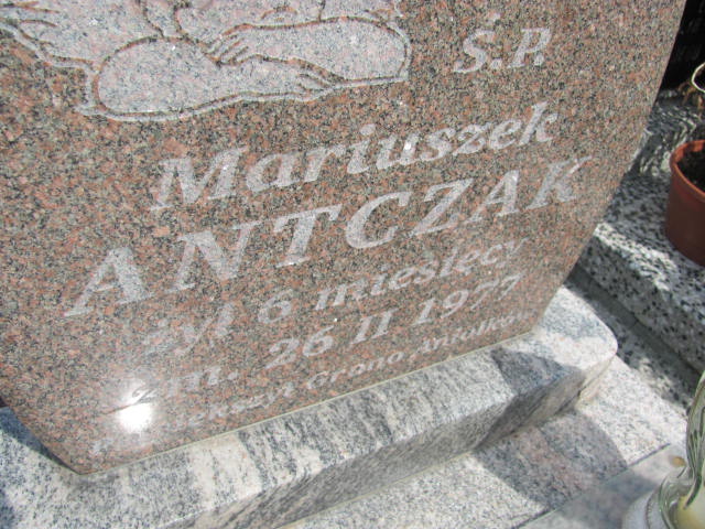Grób Mariusz Antczak